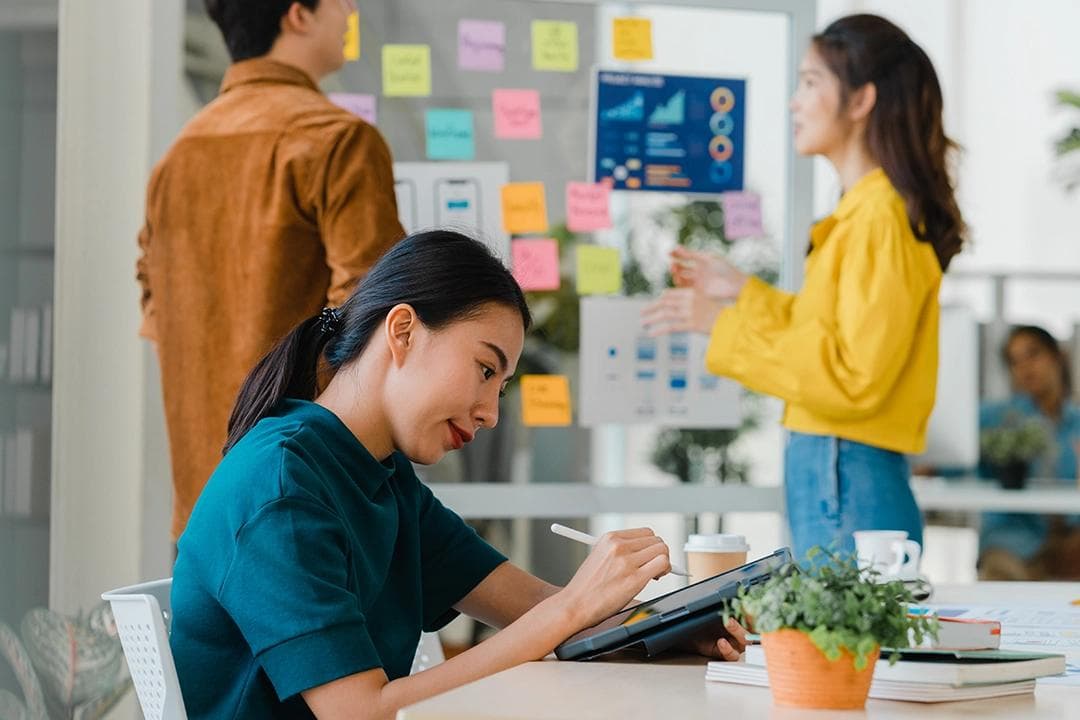 HR With Expert Strategy And Smart Solutions Image